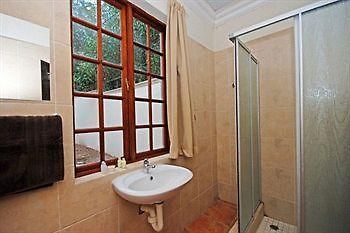 354 On York Avenue Hotel Randburg Buitenkant foto