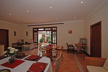 354 On York Avenue Hotel Randburg Buitenkant foto